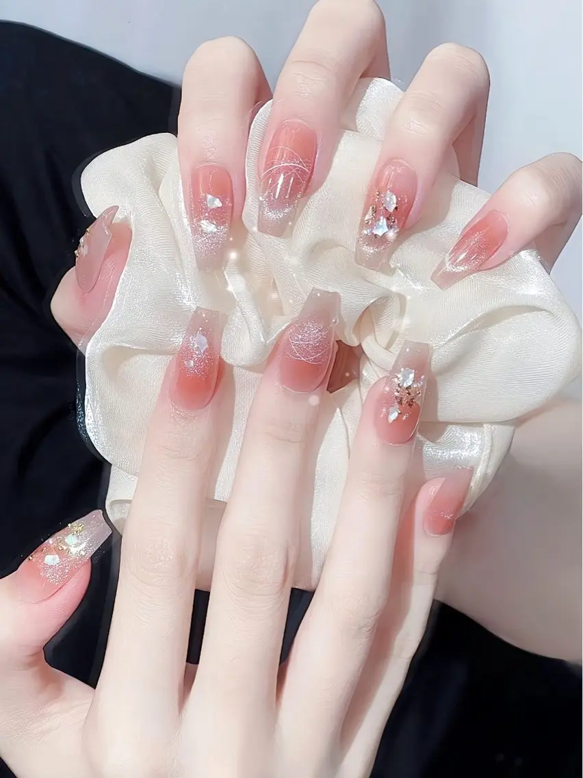 ネイル 長さ出し フレンチネイル グラデーション 卒業式 マグネットネイル ハンドネイル ハンドケア MIHANA NAILのネイルデザイン