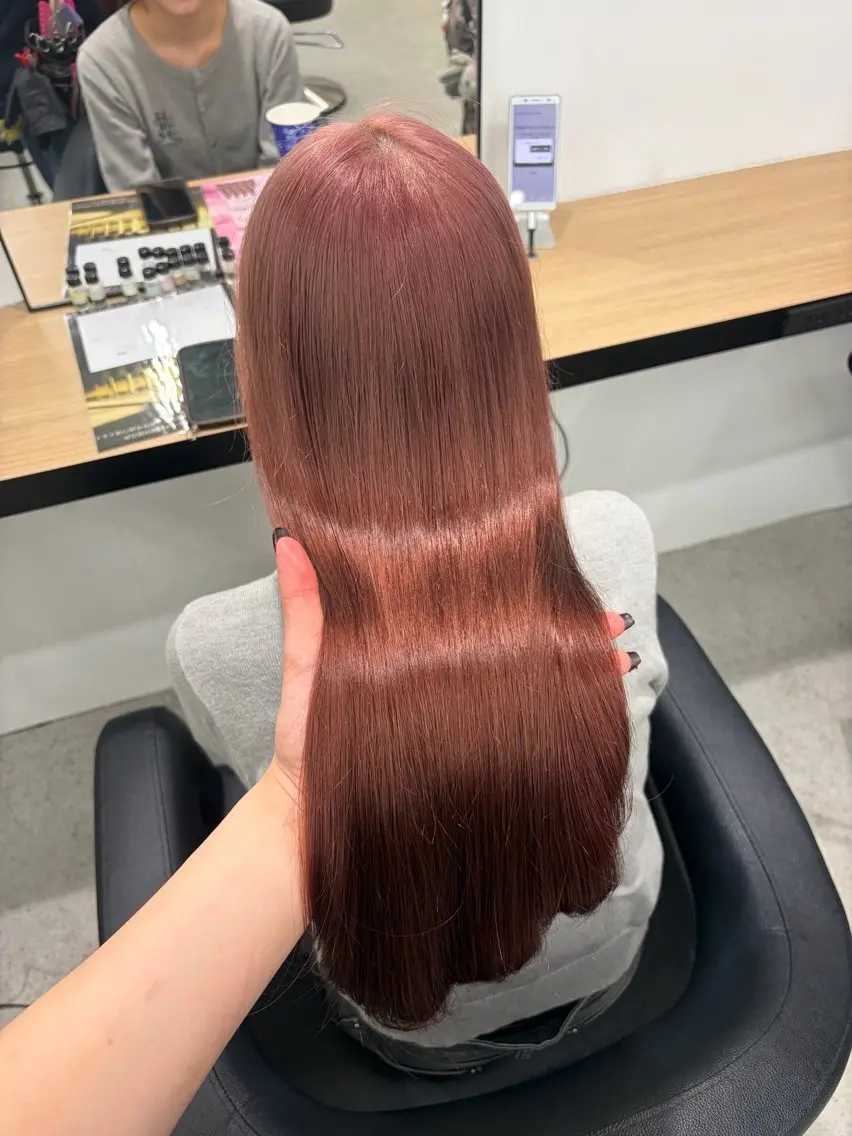 ロング カラー ブリーチ 髪質改善 トリートメント ヘアカラー 💗愛され暖色💗 ピンク/レッド💗のヘアスタイル