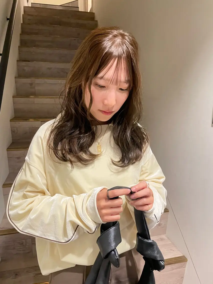 ロング カラー ブリーチ ブリーチなしカラー カット ヘアカラー トリートメント 渋谷 留菜のヘアスタイル