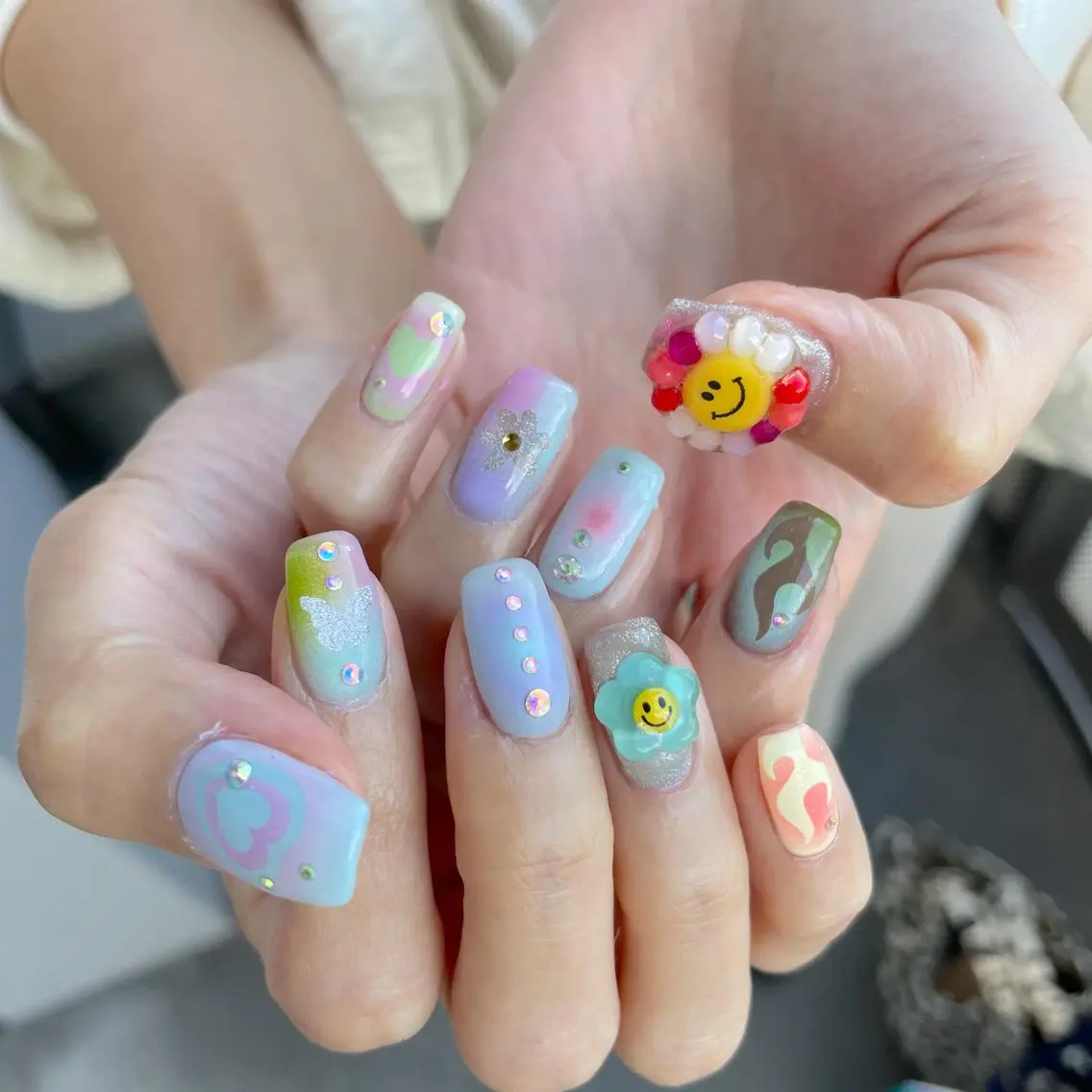 ネイル ハンドネイル フットネイル RUKA 美容院×ネイリストのヘアスタイル