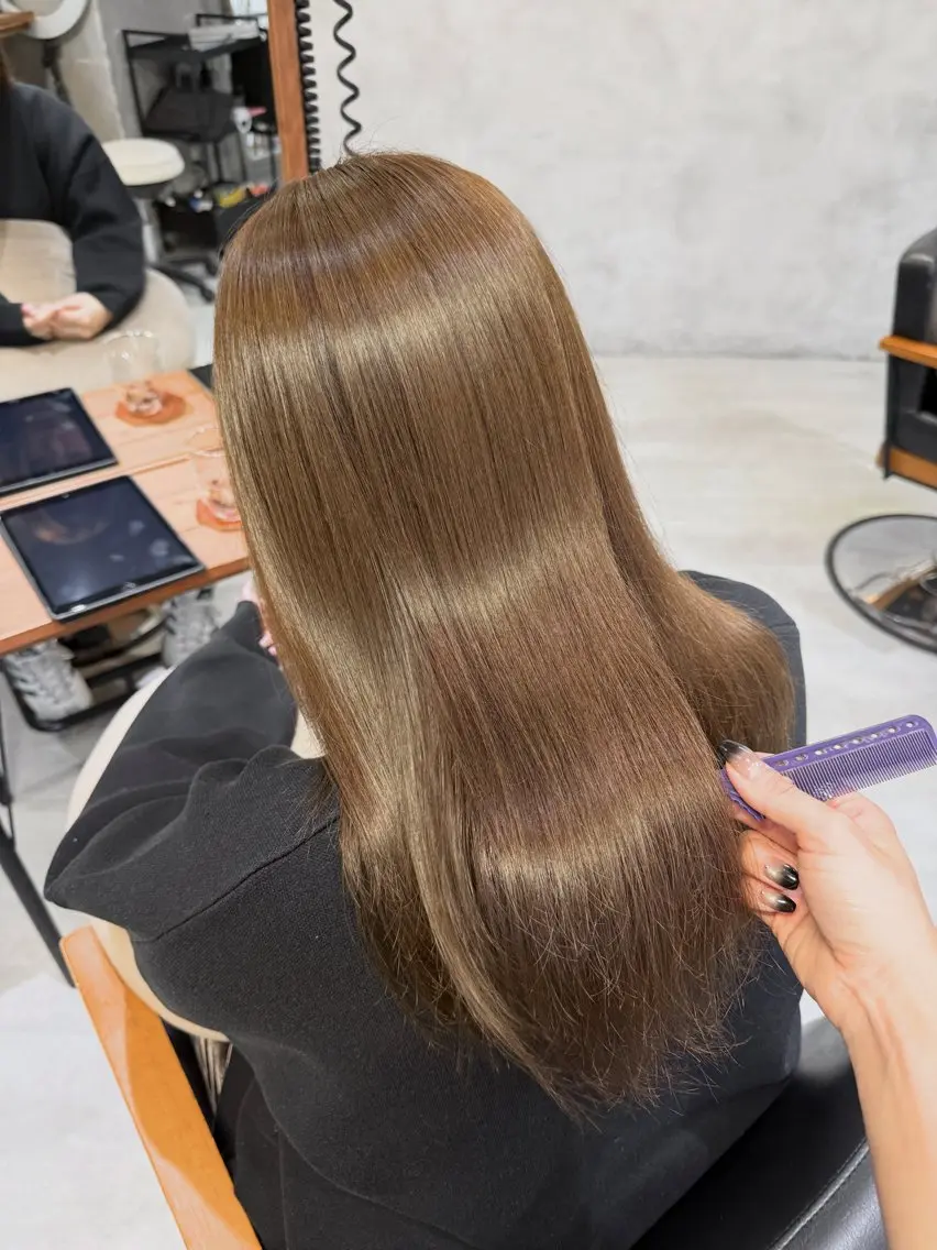 セミロング カラー ウルフ レイヤー パーマ🪐MANAのヘアスタイル