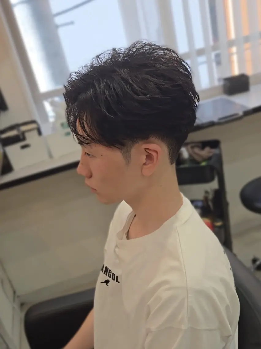 メンズ ミディアム パーマ ミディアムパーマ フェザーパーマ メンズパーマ カット パーマ ヘアセット LEN名古屋/パーマ 海外ヘア/メンズ特化のヘアスタイル