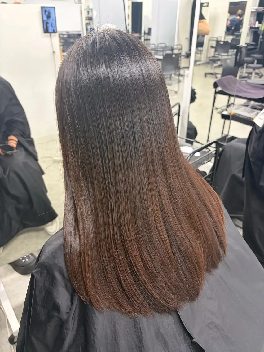 ロング カラー カット 野口 楓華のヘアスタイル