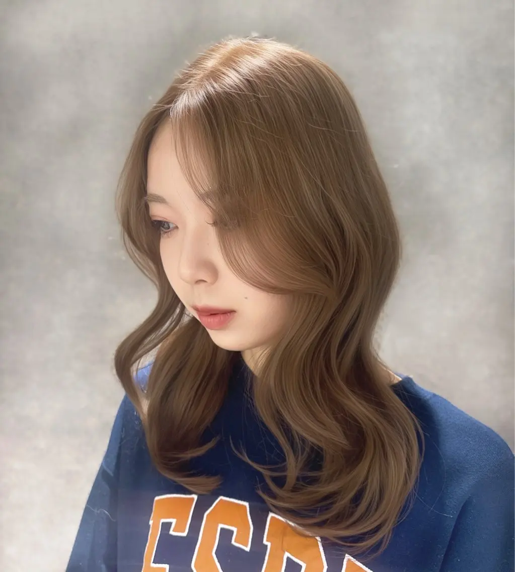 ミディアム カラー ヘアアレンジ JUNO韓国ヘア MIAN.⋆𝜗𝜚のヘアスタイル