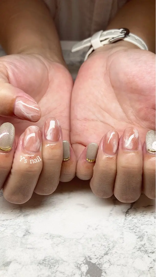 ネイル ニュアンスネイル 手書きが得意🖌️ Y’s  nailのネイルデザイン