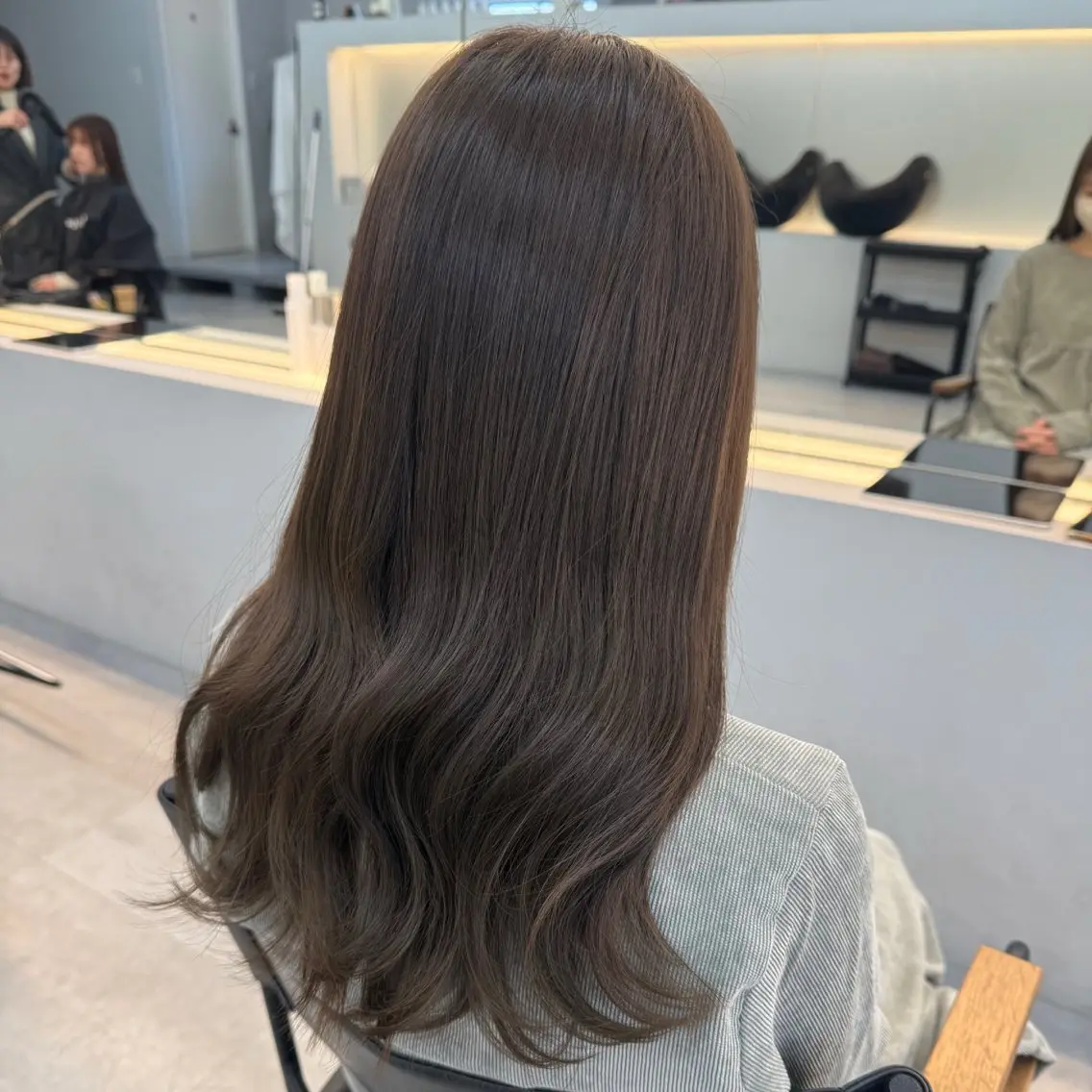 カラー ブリーチ ダブルカラー グレージュ ブリーチなしカラー ヘアカラー wuvhair/ あかりのヘアスタイル