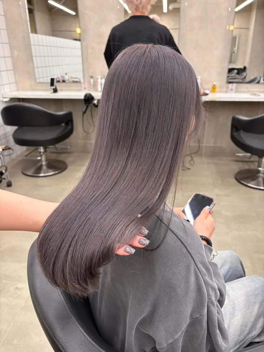 ロング ヘアカラー トリートメント ヘッドスパ ヘアセット 寒色/ベージュヘア ブリーチありMiOのヘアスタイル
