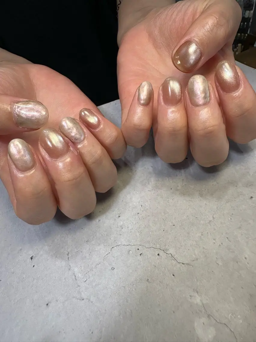 ネイル フットネイル マグネットネイル ミラーネイル ニュアンスネイル ぷっくりネイル nailsalon Daphneのネイルデザイン