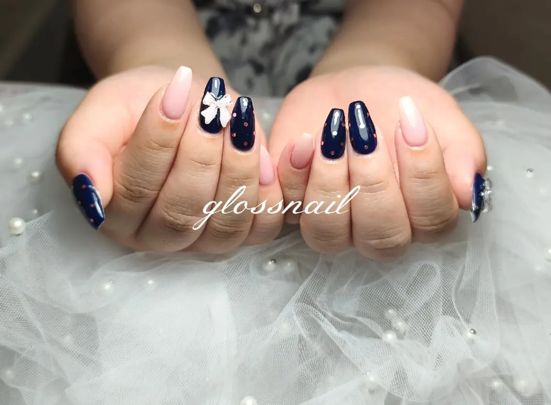 ネイル アヤカ☘️Gloss nailのネイルデザイン
