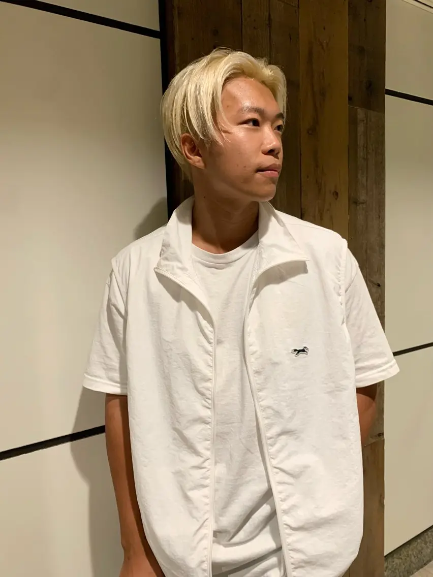 ショート カラー メンズ メンズブリーチ メンズハイトーン ブリーチ ブロンド ハイトーンカラー ヘアカラー 落合希 Olivebeigeのヘアスタイル