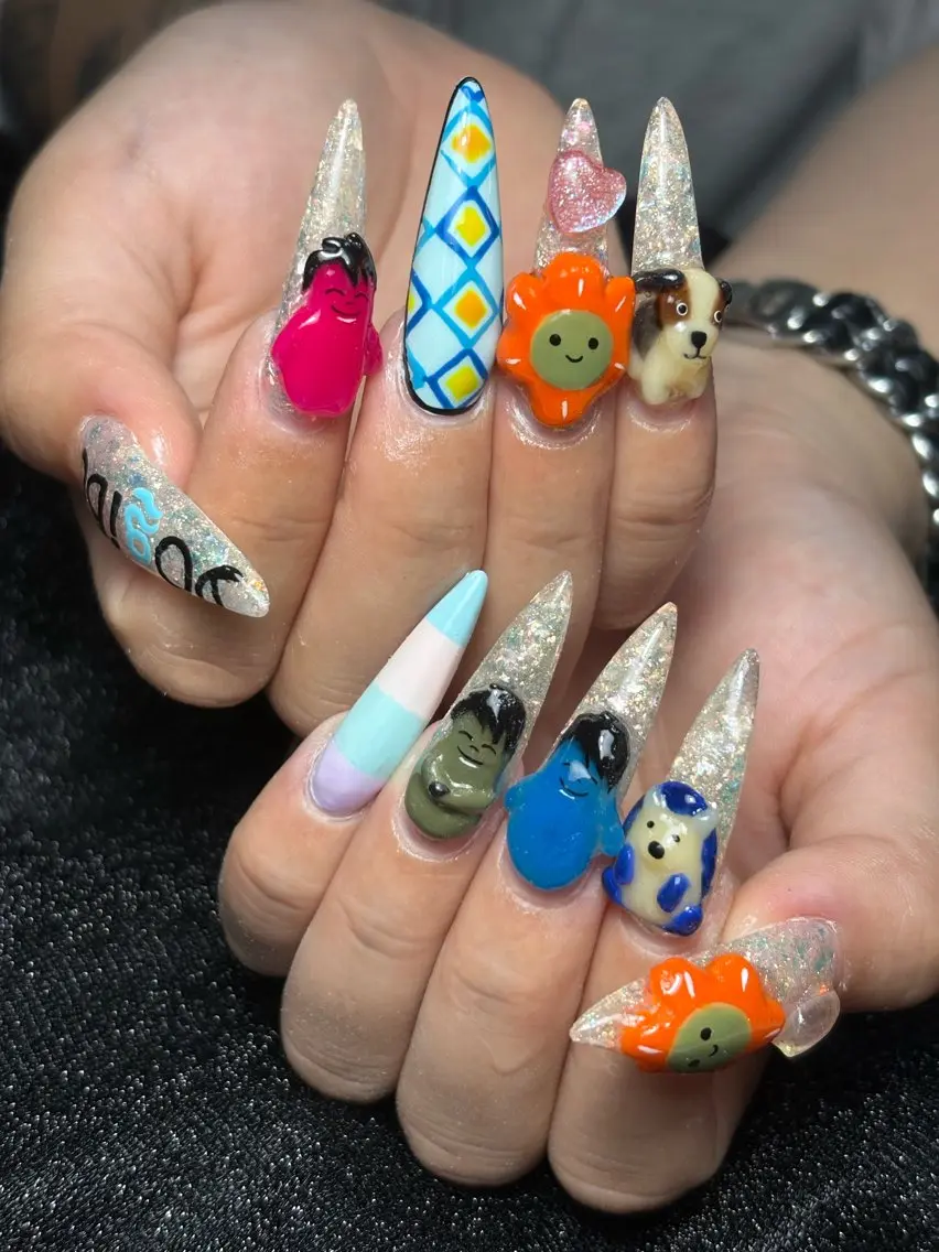 ネイル ロングネイル ハンドネイル ✴︎ Delightのネイルデザイン