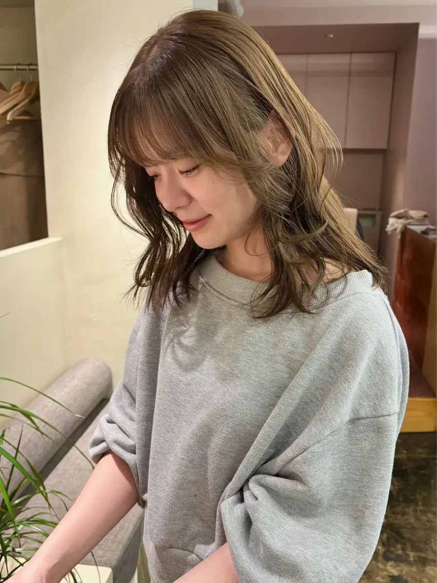 ミディアム カラー ミディアムレイヤー レイヤーカット カット ヘアカラー トリートメント 美空🐇 レイヤー / 透明感カラー🩰のヘアスタイル