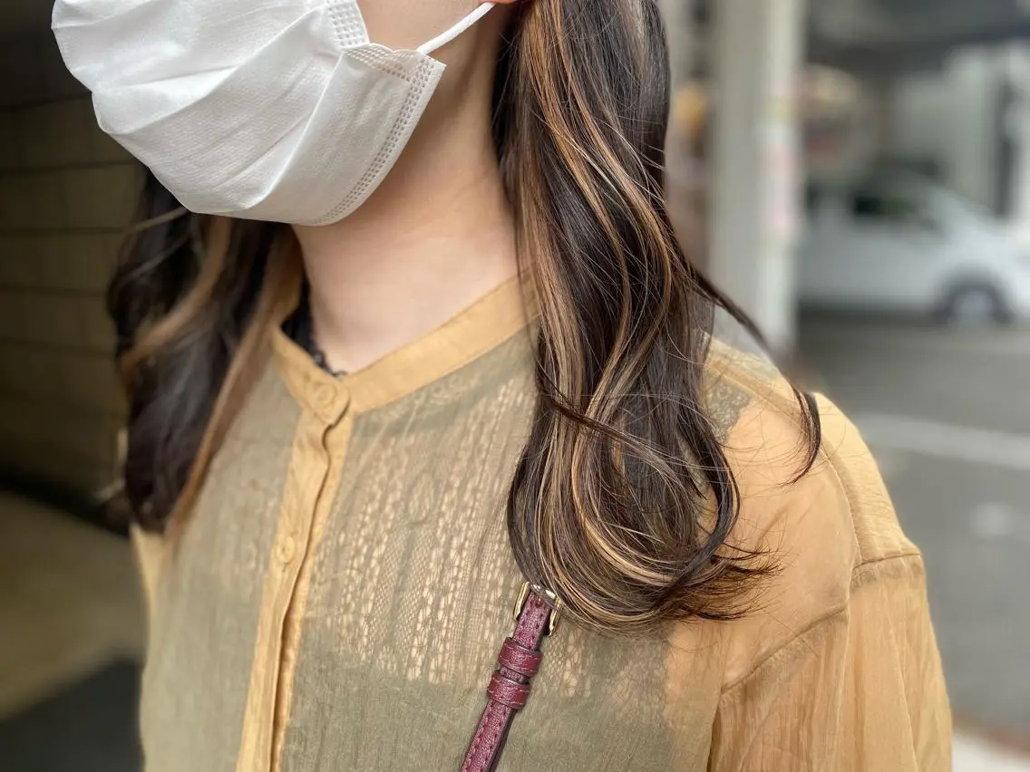 セミロング カット ヘアカラー トリートメント 詩乃🎀ピンク 暖色系🫧レイヤーのヘアスタイル