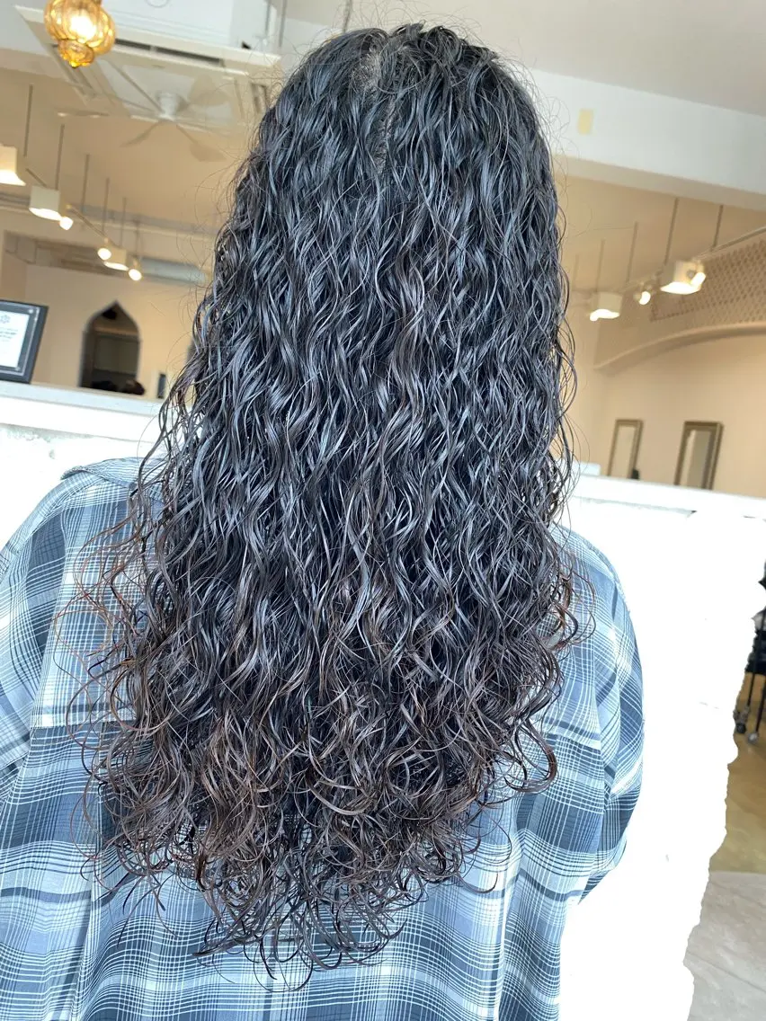 ロング パーマ カット パーマ 饒平名 知也のヘアスタイル