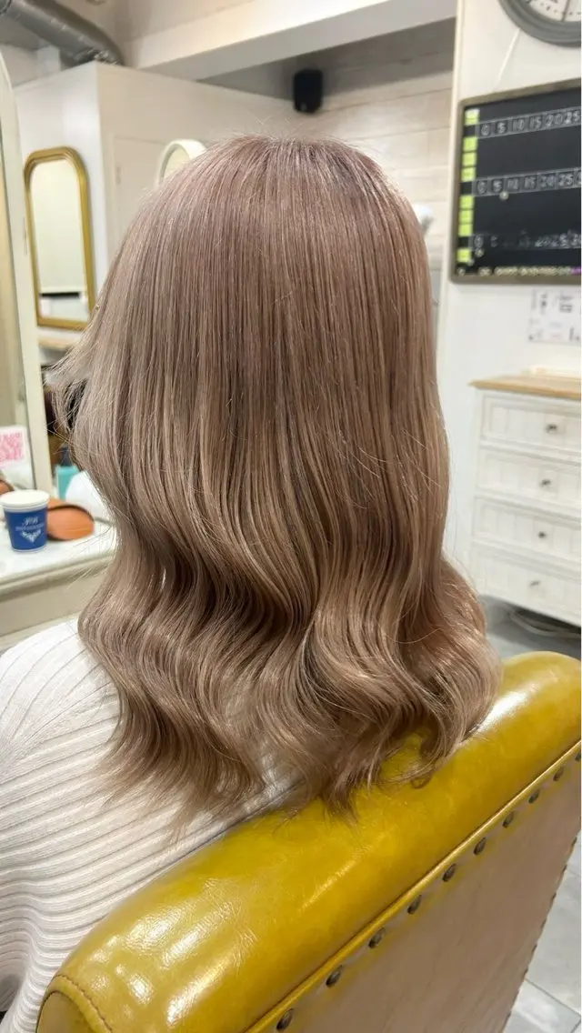 セミロング ヘアカラー 🌈航汰【こうた】 SHIAN/透明感のヘアスタイル
