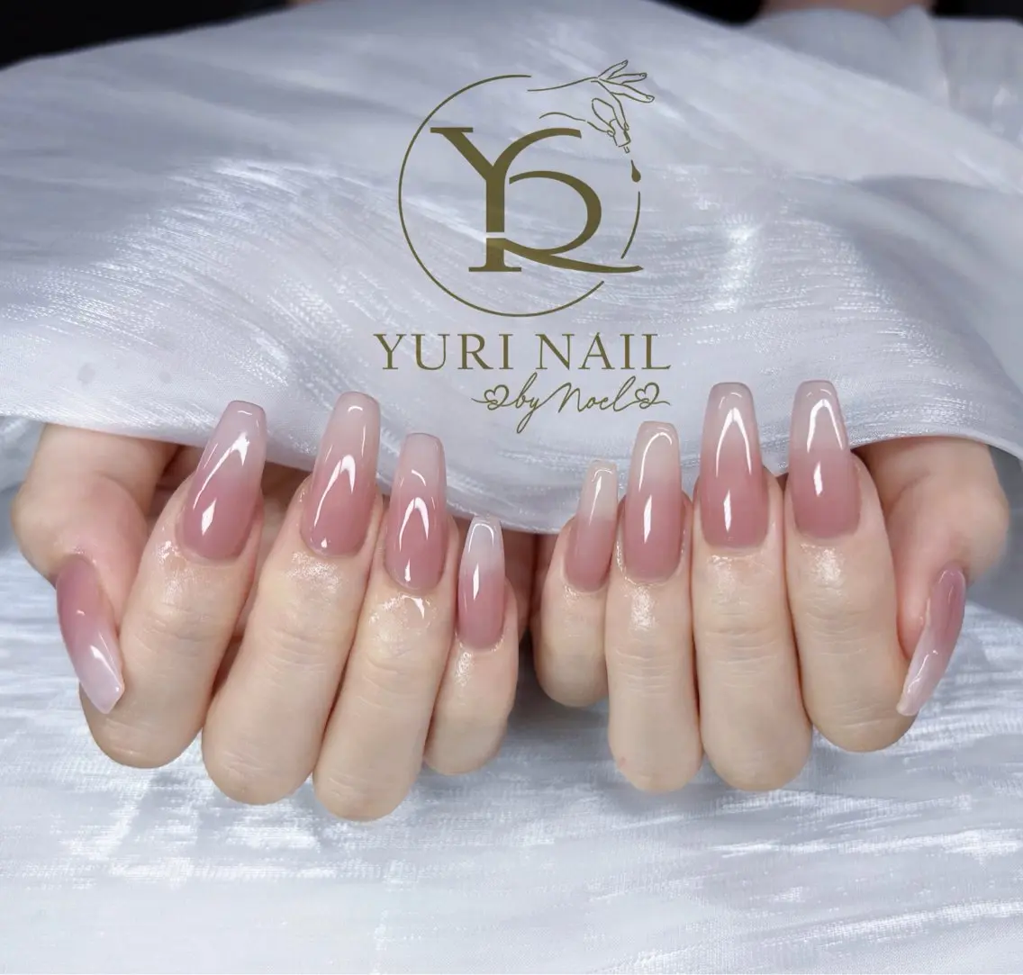 ネイル ハンドネイル フットネイル ハンドケア YURI Nail NARITAのネイルデザイン
