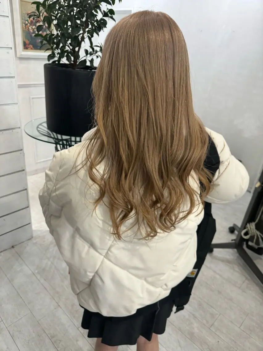 ロング カラー バレイヤージュ ミストバング ベージュカラー ブリーチ 抜きっぱなしブロンド 札幌ブリーチカラー/ ダブルカラー/ドイのヘアスタイル