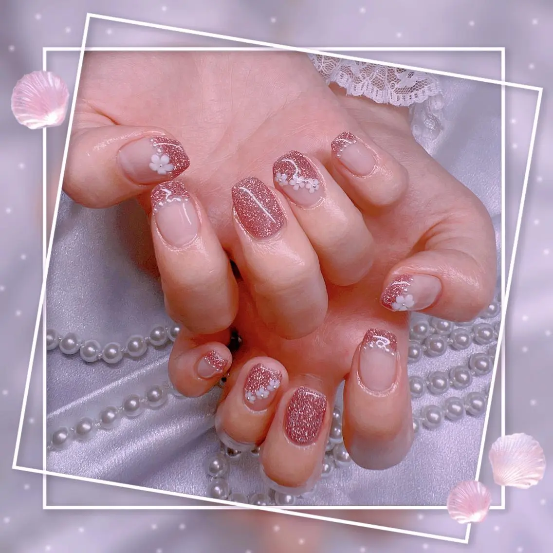 ネイル フレンチネイル キラキラネイル 韓国ネイル マグネットネイル マグネットフレンチ ハンドネイル Chill Nailsalonのネイルデザイン