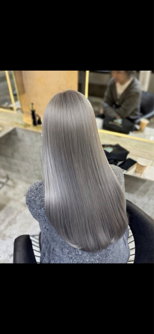 ロング カラー カット ヘアカラー トリートメント ミルクティーベージュ 透明感カラー垣尾颯大のヘアスタイル