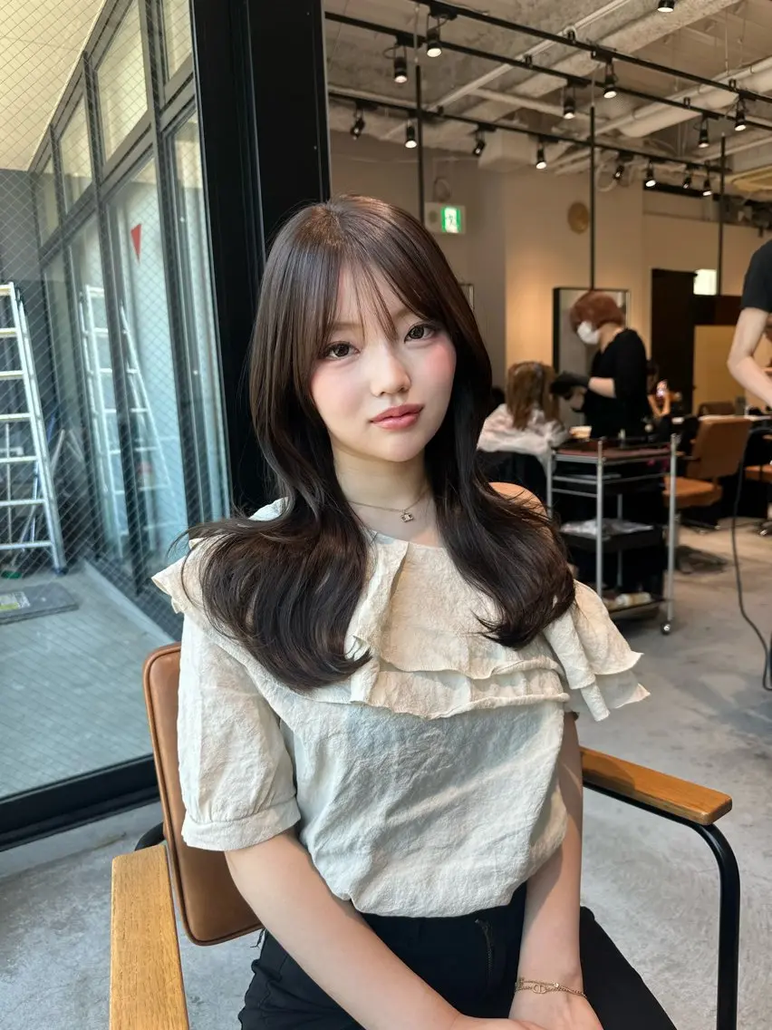 ロング カラー 韓国レイヤーカット 透明感カラー冨田那樹のヘアスタイル