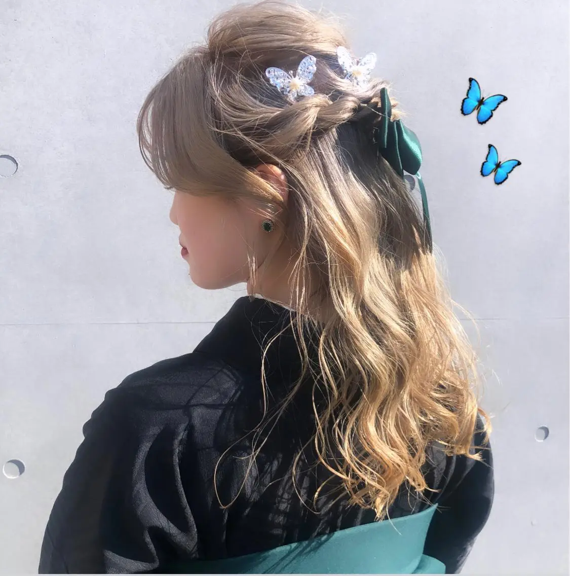 カラー ヘアアレンジ 成人式 ベージュカラー ハイトーンカラー ハイトーンベージュ 透明感カラー×小 顔レイヤー♡ヒデさんのヘアスタイル