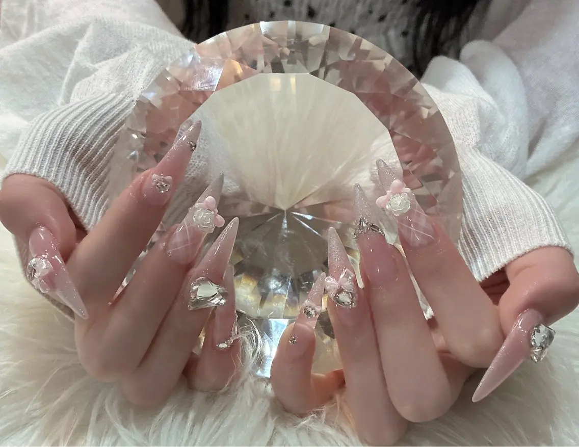 ネイル ハンドネイル LoaChaton kaeのネイルデザイン