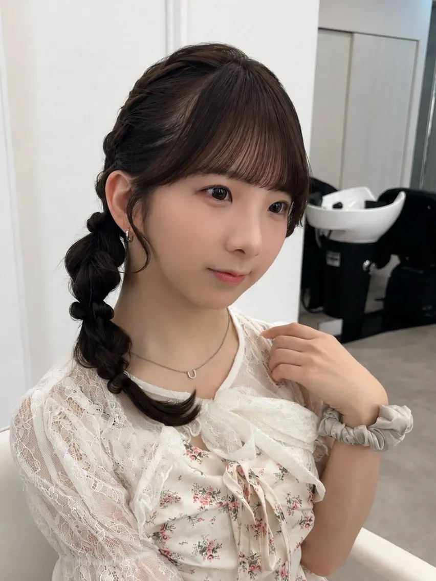 ヘアアレンジ ヘアセット あやかＩ透明感 赤み消しカラーのヘアスタイル