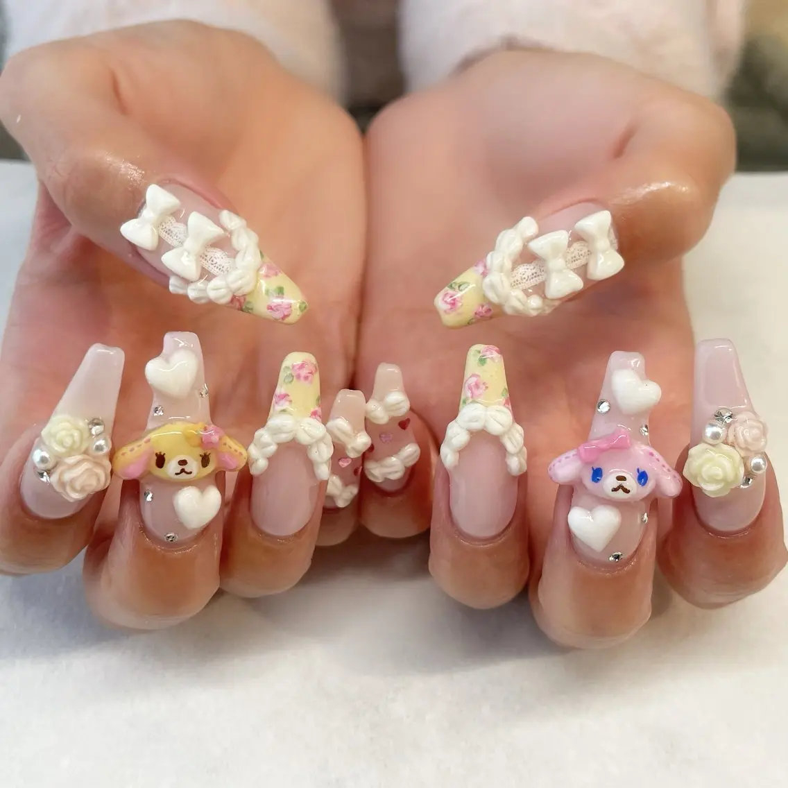 ネイル ハンドネイル 💎🐰 saki. m 🐰💎のネイルデザイン