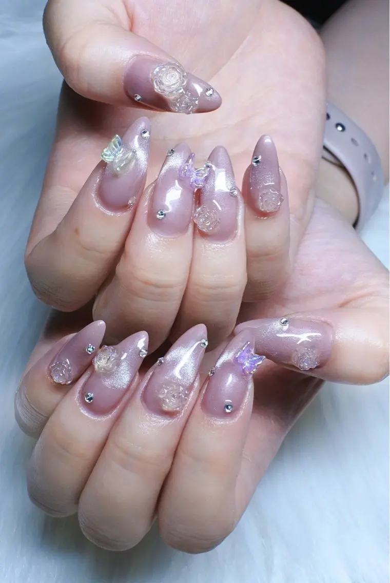 ネイル ハンドネイル nail room RAVAHLIAのネイルデザイン