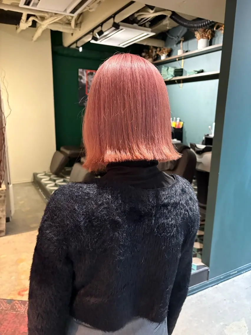 ミディアム カラー ヘアカラー カットモデル🎀 ハイトーン/YUIのマツエク・マツパデザイン
