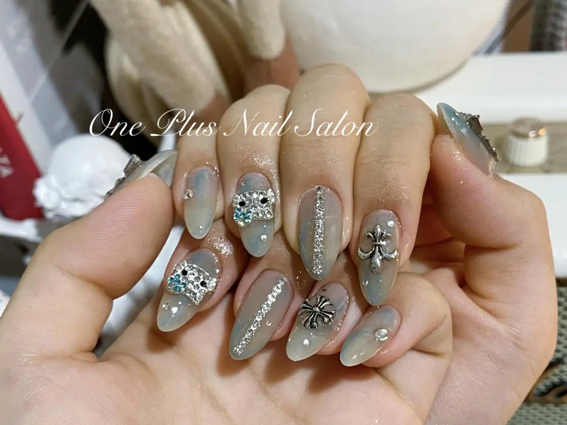 ネイル One Plus Nail Salonのネイルデザイン