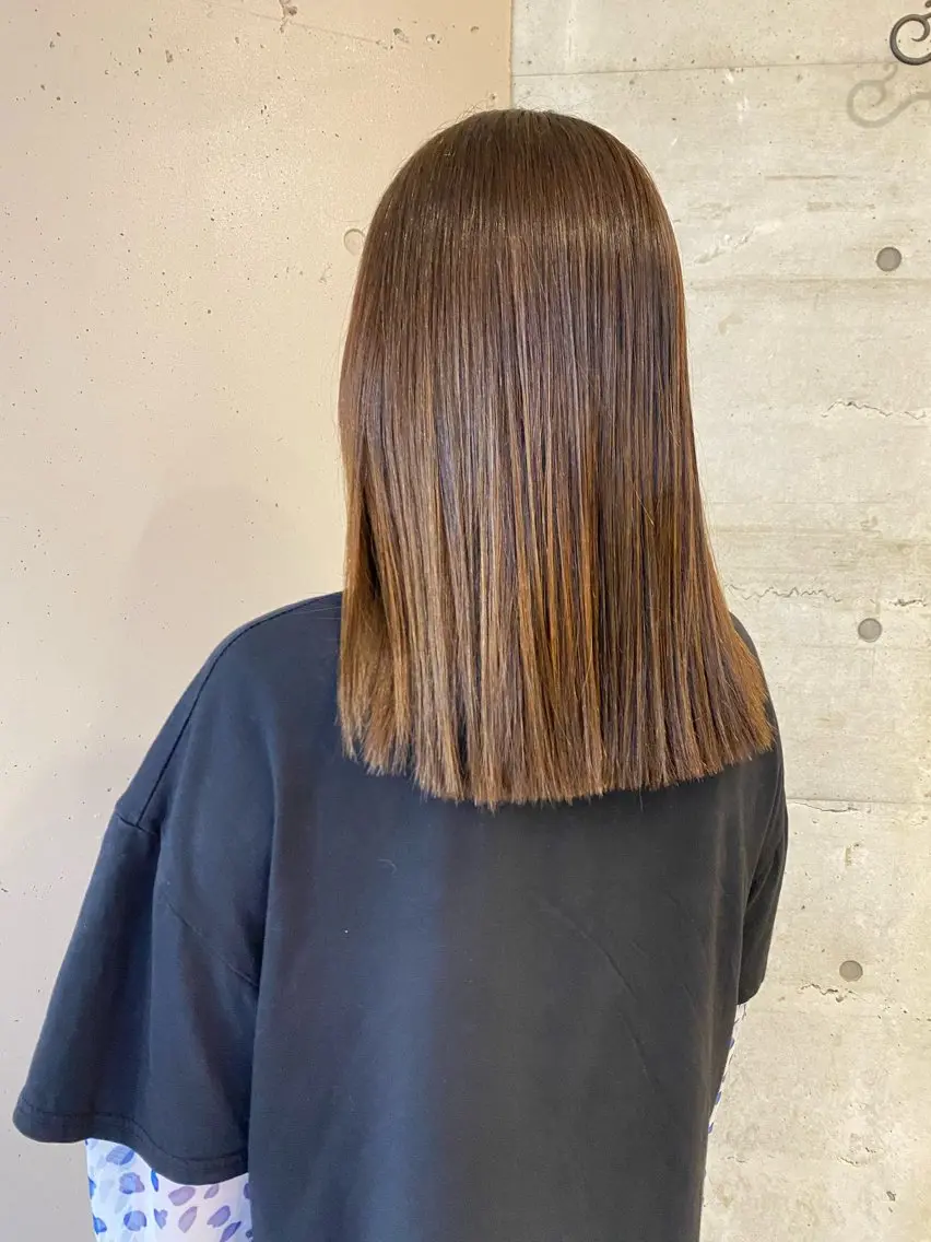 セミロング カラー KURUMU 越後匡貴のヘアスタイル