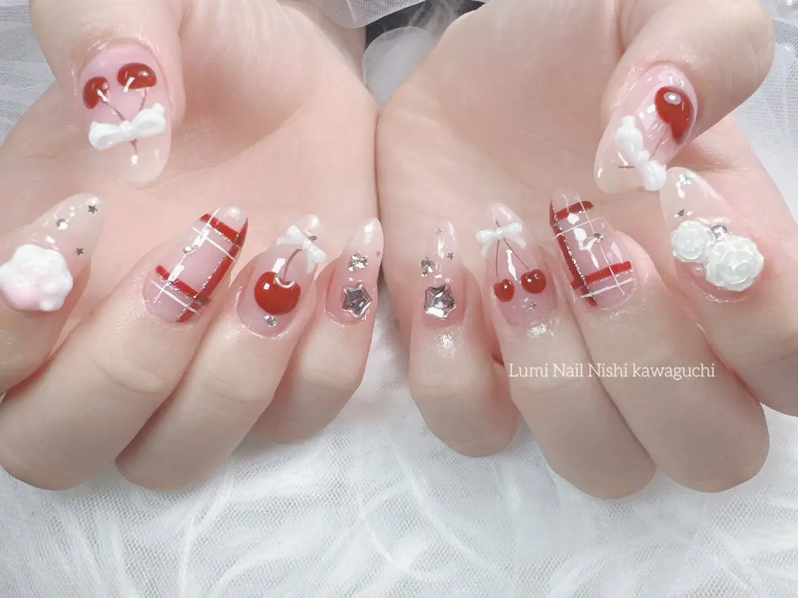 ネイル チークネイル フラッシュネイル ジェルネイル グラデーション ハート Lumi Nail Salonのネイルデザイン
