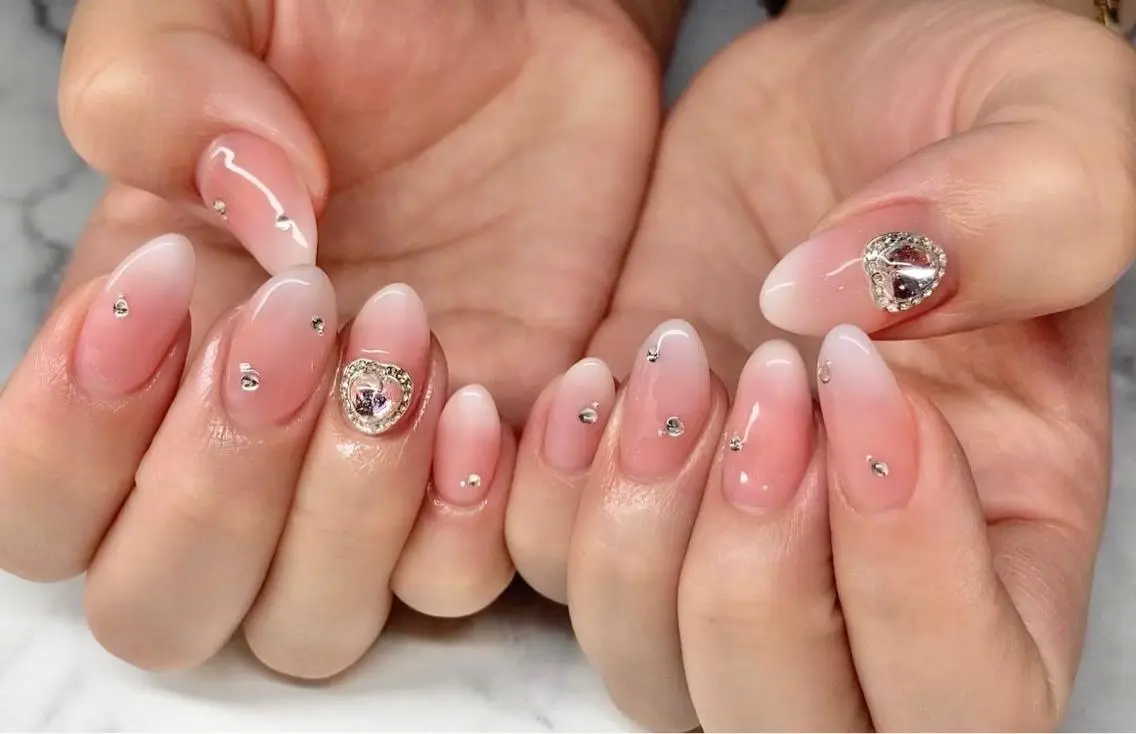 ネイル 長さ出し ジェルネイル 韓国ネイル マグネットネイル 持ち込み ハンドネイル Nail&eye Belire 新宿のネイルデザイン