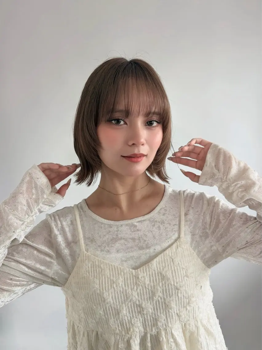 ショート カラー ボブレイヤー ボブ レイヤーカット 外ハネヘア 縮毛矯正 カット ヘアカラー トリートメント ボブ/地毛風縮毛矯正 茉青🤍新宿代々木のヘアスタイル