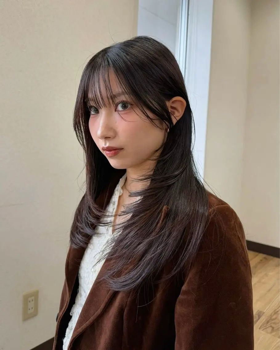 ロング ヘアカラー 赤嶺 雅姫のヘアスタイル