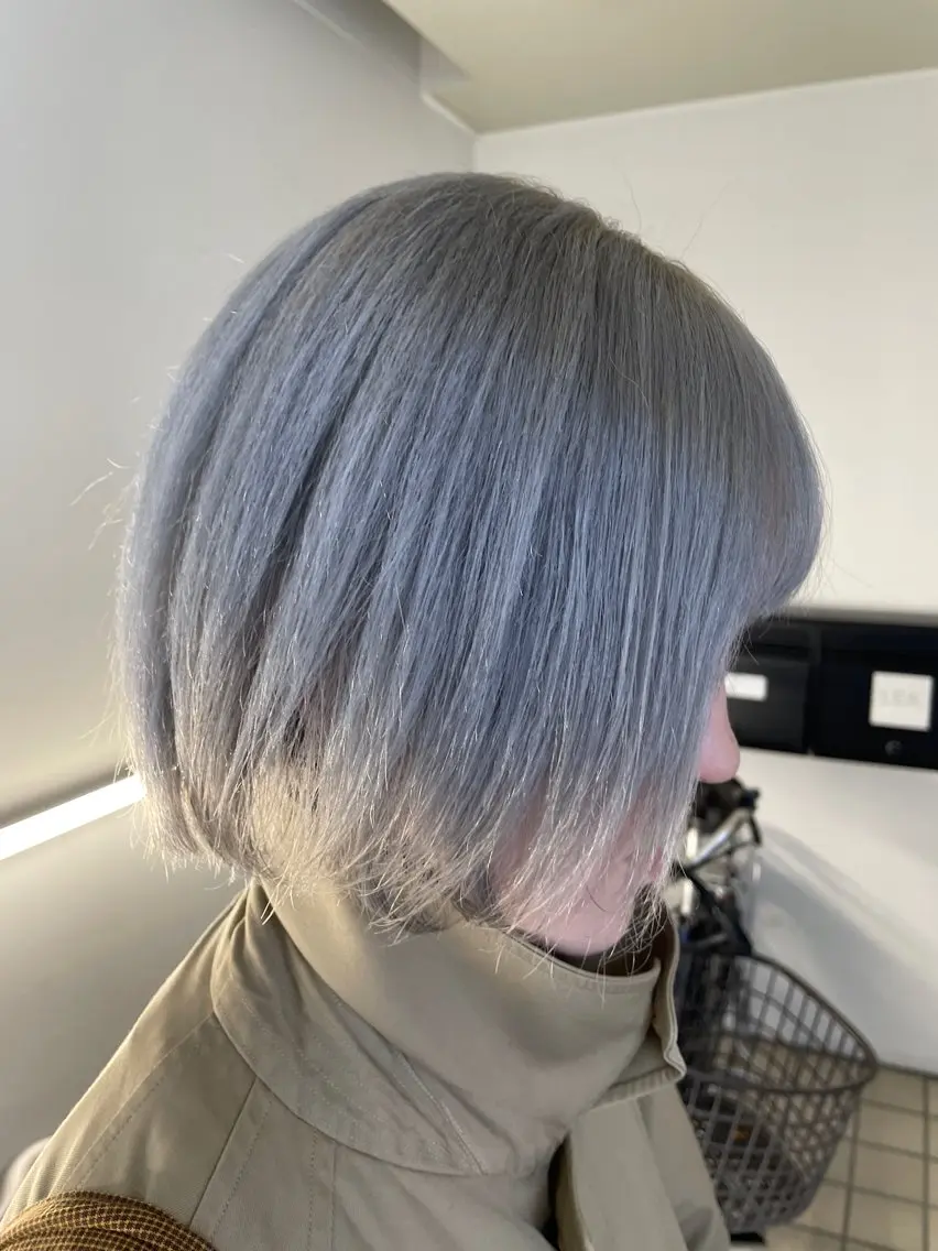 ショート カラー ブルーカラー ヘアカラー トリートメント 末石 智のヘアスタイル