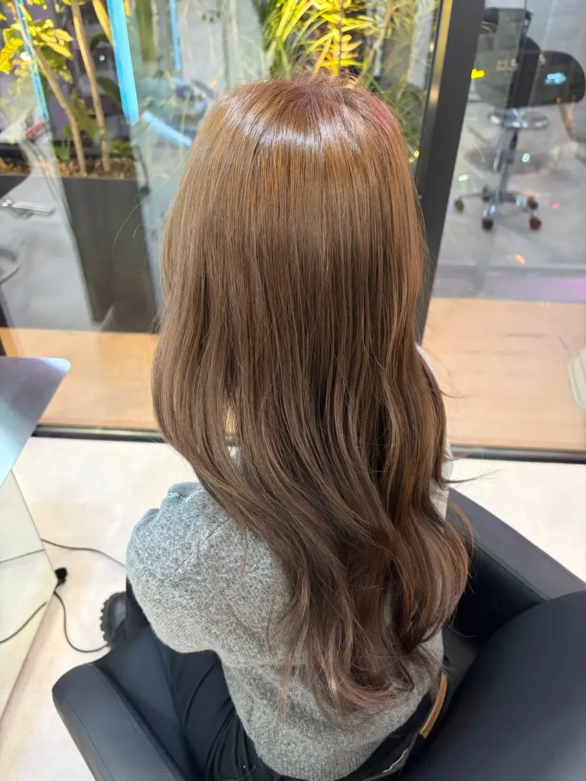 ロング カラー ベージュカラー 透明感カラー オリーブベージュ 透明感韓国ヘア💜 Harutoのヘアスタイル
