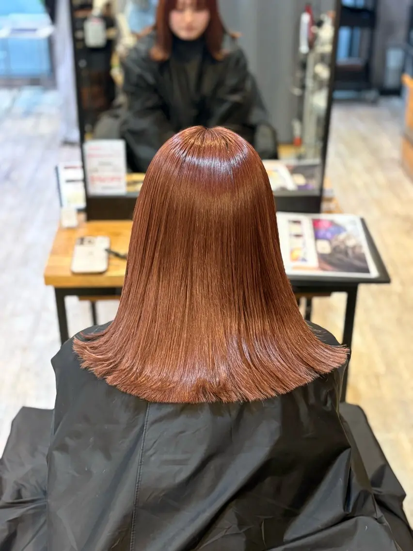 ミディアム カラー ブリーチ ブリーチなしカラー カット ヘアカラー トリートメント 艶カラー 藤澤さくらのマツエク・マツパデザイン