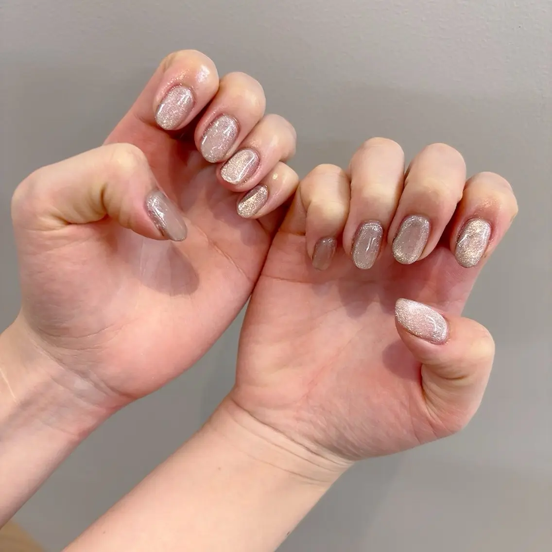 ネイル キラキラネイル マグネットネイル yui TRIOSのネイルデザイン