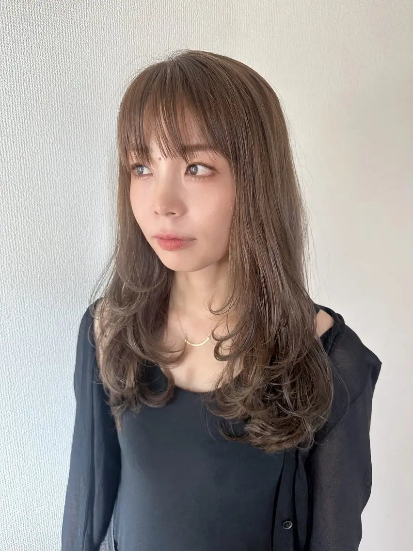 ロング 顔まわりレイヤー 顔周りカット 韓国風ヘア レイヤーカット 似合わせカット 大人レイヤー& 透明感カラー💄のヘアスタイル
