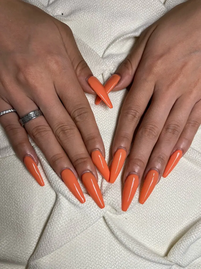 ネイル nail.salon .Reversalのネイルデザイン