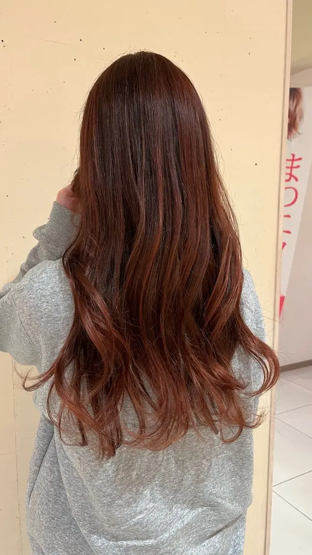 カラー 伊藤 紫穂のヘアスタイル