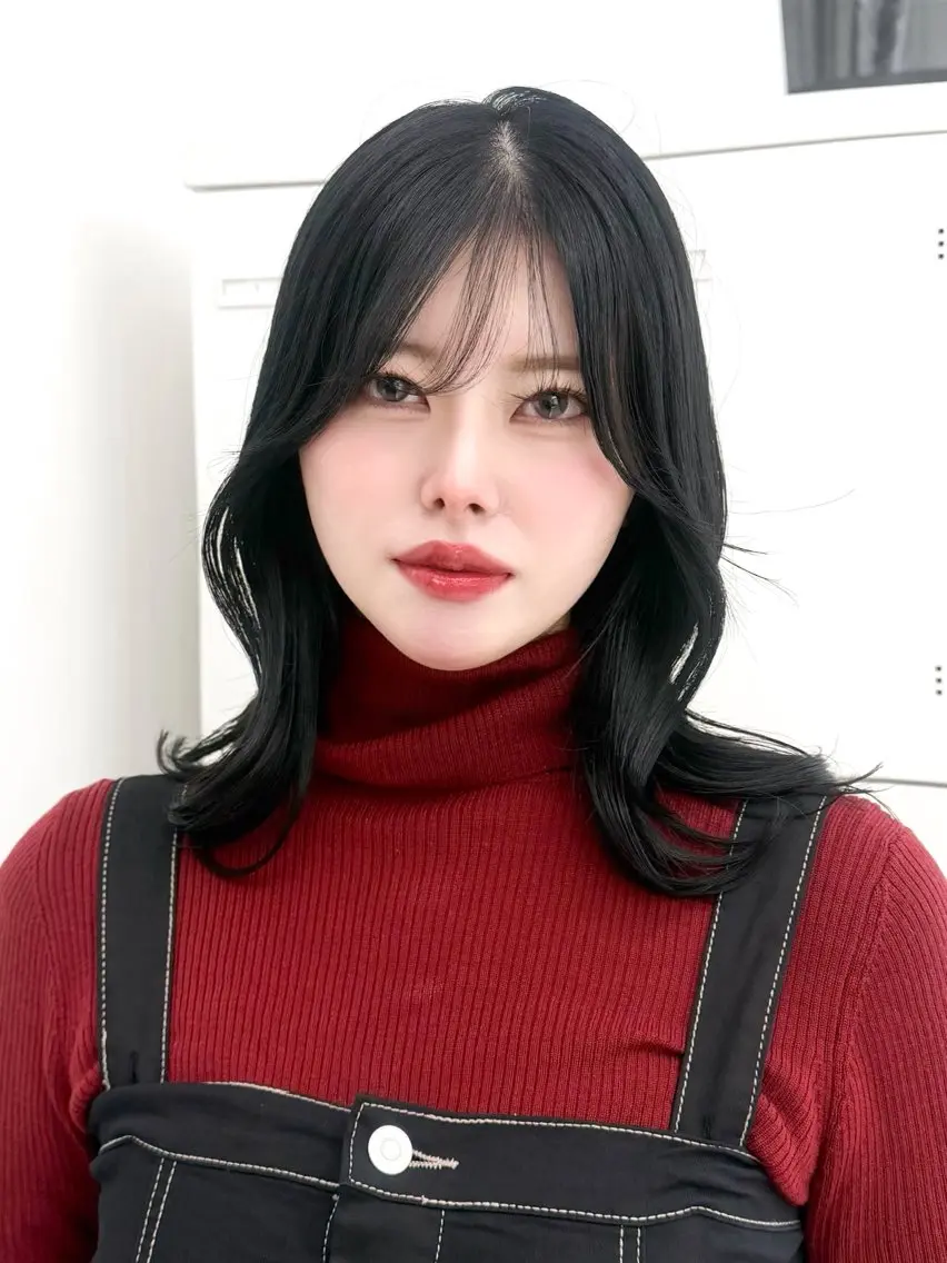 ミディアム カラー ヘアアレンジ カット ヘアカラー トリートメント ヘッドスパ ヘアセット 縮毛矯正🤍 盛れるボブ/ひかりのヘアスタイル