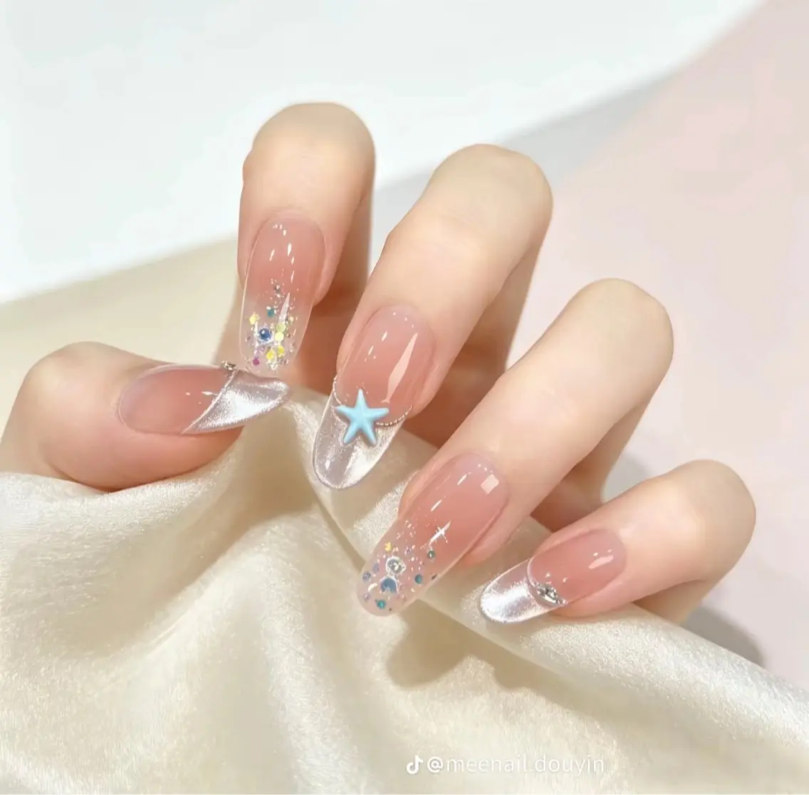 ネイル 韓国ネイル マグネットネイル 持ち込み ハンドネイル Dyo Nail_Royalのネイルデザイン