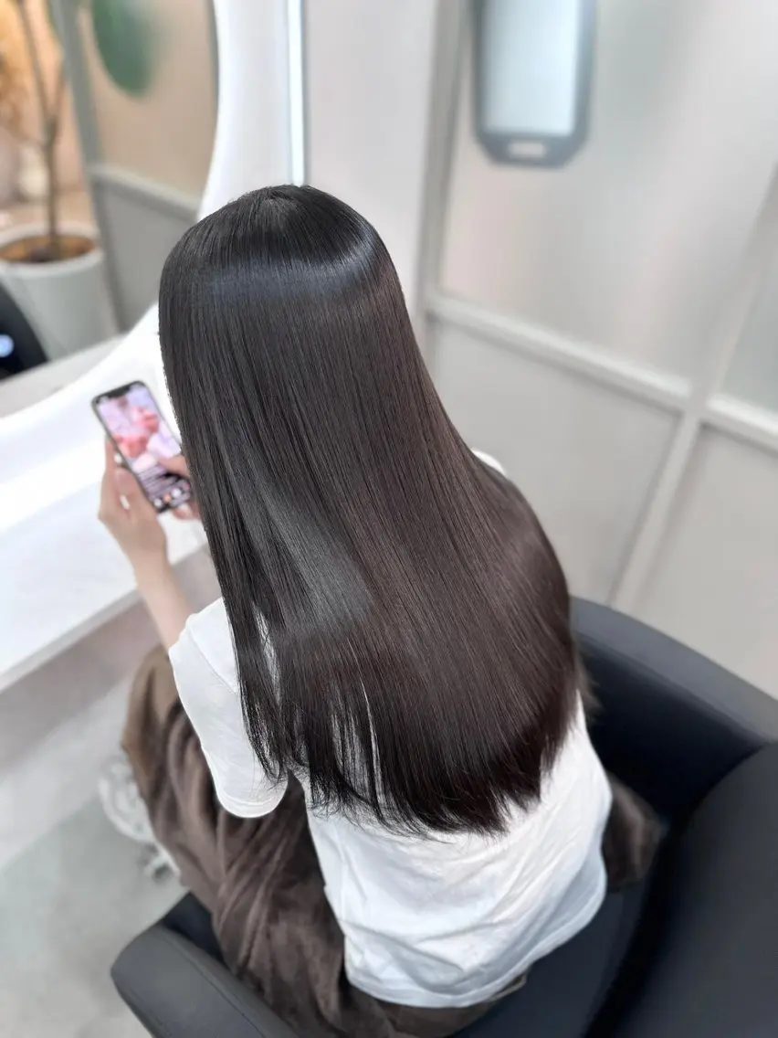 【ミニモ限定価格✨】髪質改善酸性ストレート+枝毛カット土日祝＋500円の写真