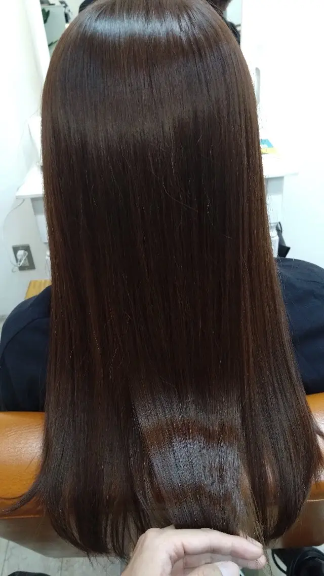 ロング 顔周りカットレイヤー 髪質改善 くまーのヘアスタイル