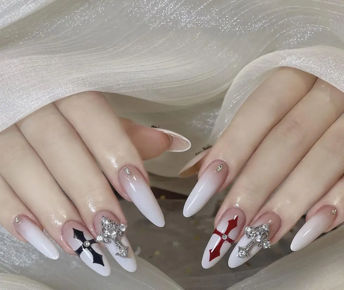 ネイル ハンドネイル ハンドケア 🍑 momo_nailのネイルデザイン