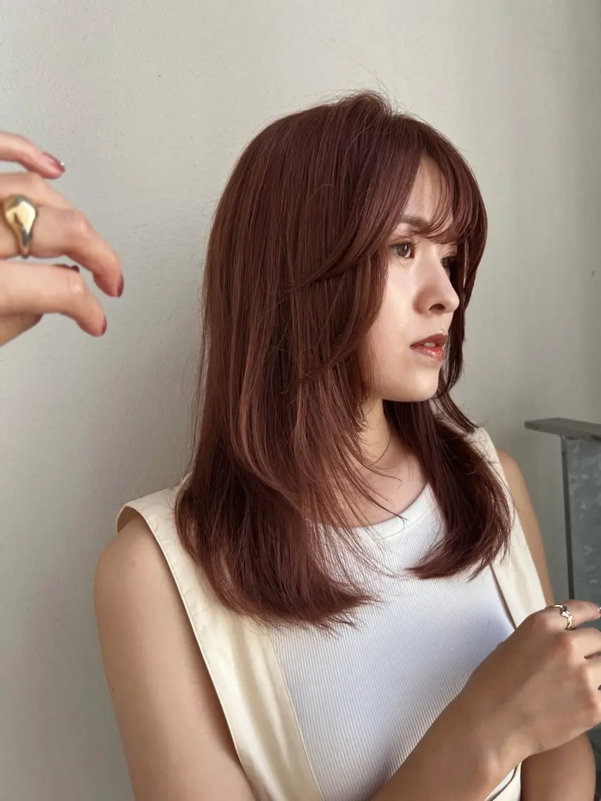 ミディアム レイヤーカット カット ヘアカラー トリートメント 韓国モテhair🍑 momoのヘアスタイル