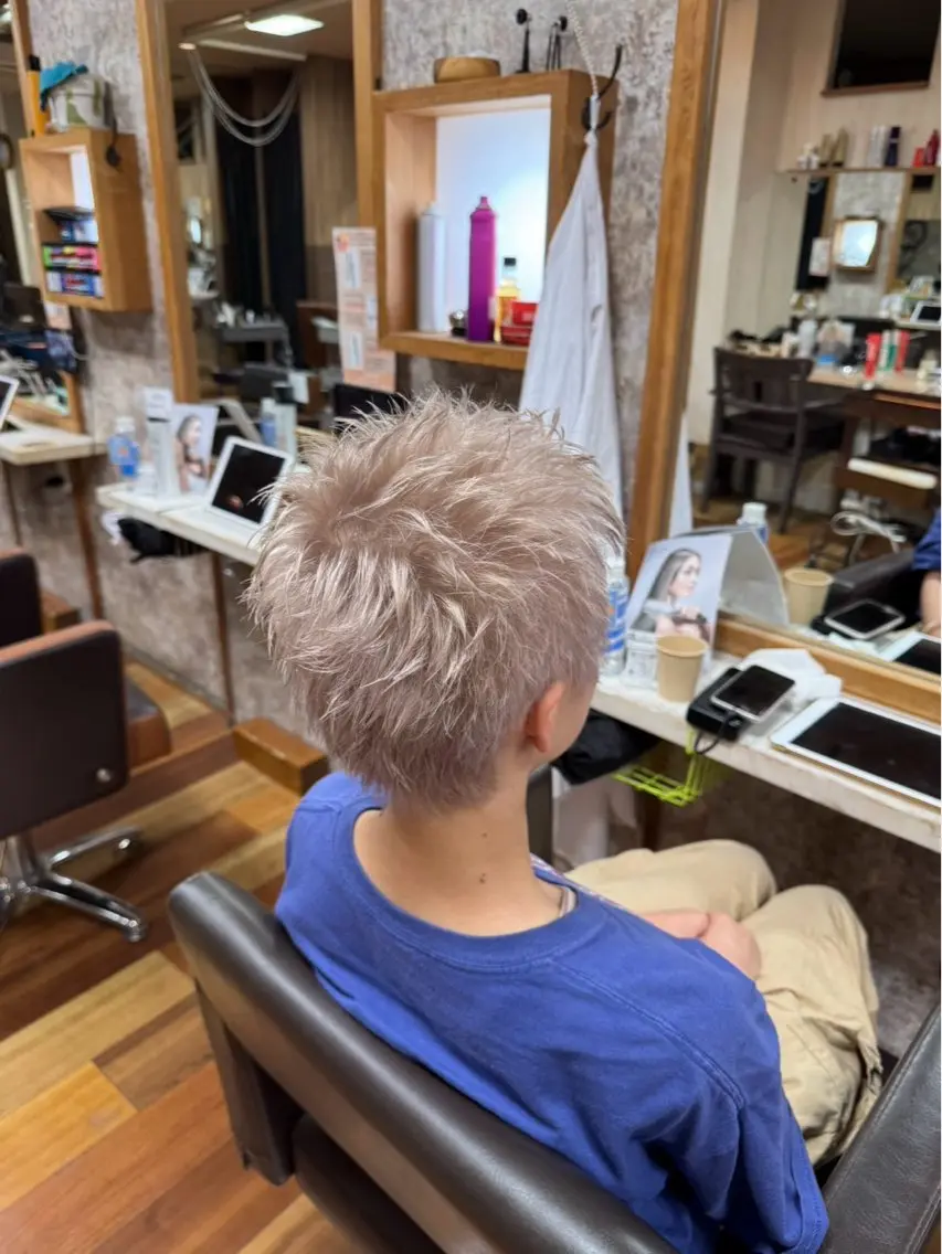 カラー ベージュカラー 透明感カラー ハイトーンカラー ホワイトベージュ まりん /イエローコーンのヘアスタイル